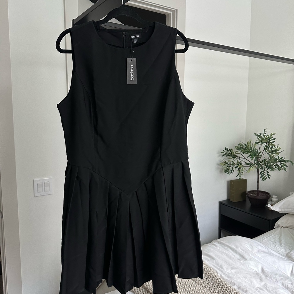 Boohoo Black Sleeveless Mini Dress